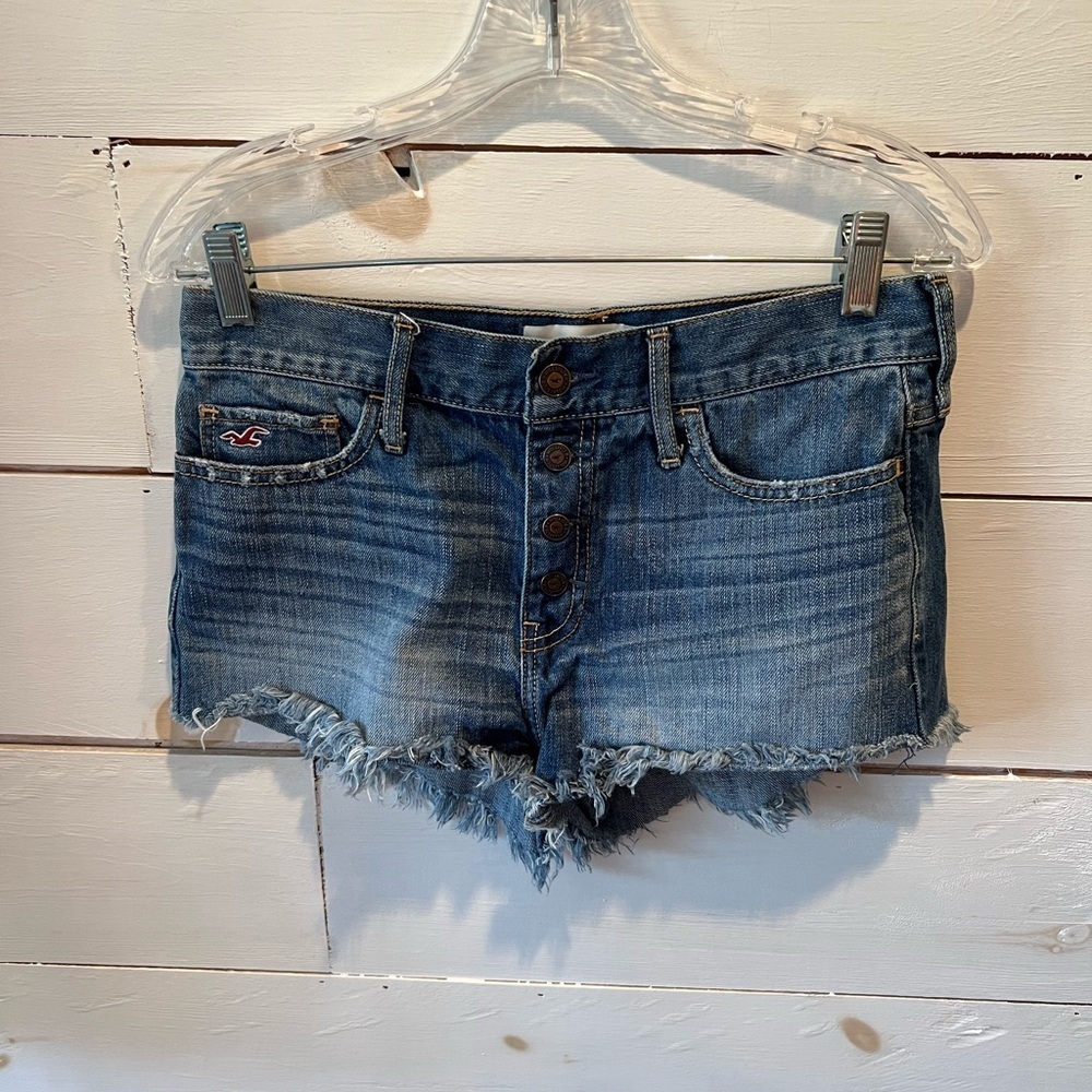 Hollister denim cutoff shorts, short shorts, size 5, mall wear, beach, teen, EUC
